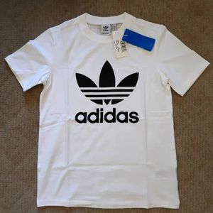 Adidas size small Trefoul T-shirt